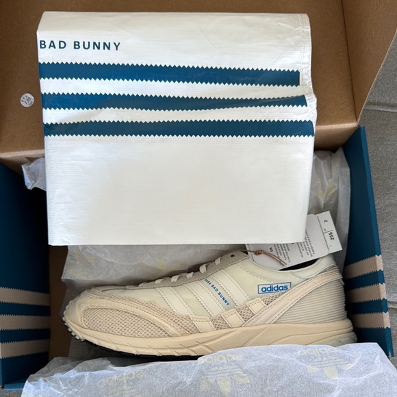 Adidas White and Blue Sneakers - Picture 2 of 3